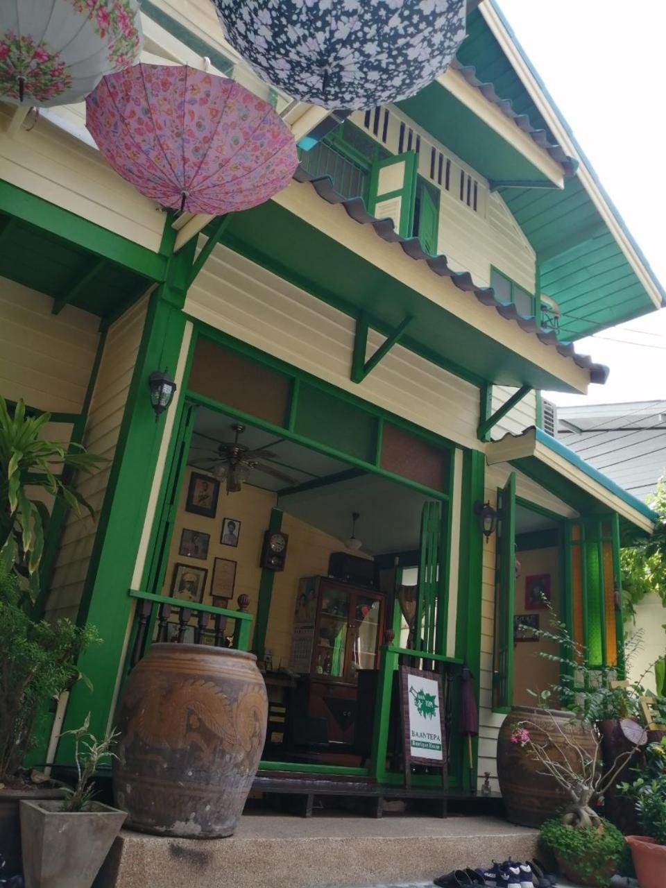Baan Tepa Boutique House Panzió Bangkok Kültér fotó