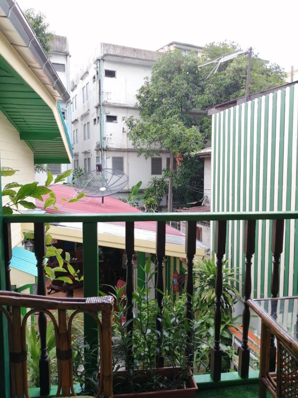 Baan Tepa Boutique House Panzió Bangkok Kültér fotó