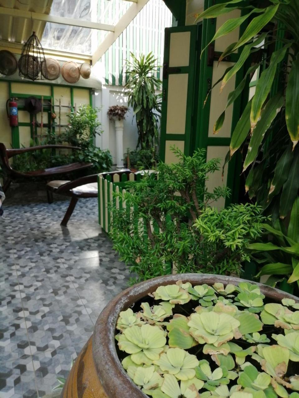 Baan Tepa Boutique House Panzió Bangkok Kültér fotó
