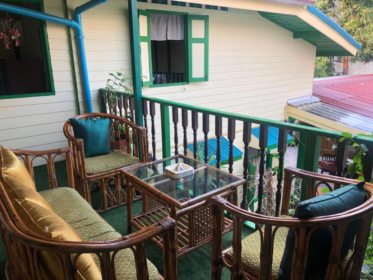 Baan Tepa Boutique House Panzió Bangkok Kültér fotó